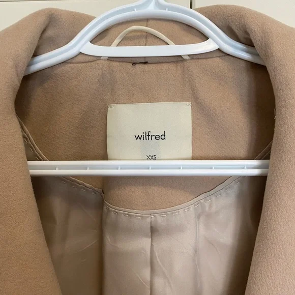 SOLD Aritzia Wilfred Cocoon Coat - Picture 3 of 7